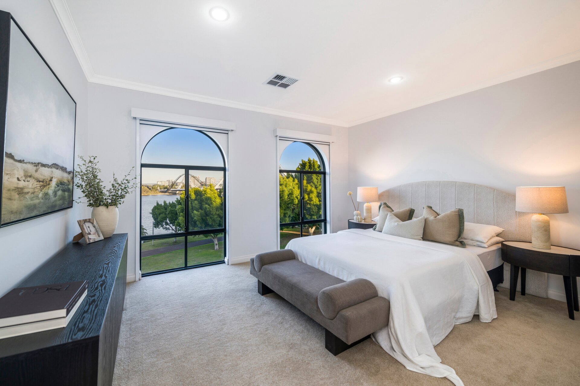 6 Vanguard Terrace, East Perth For Sale by Luxury Real Estate Sales - image 1