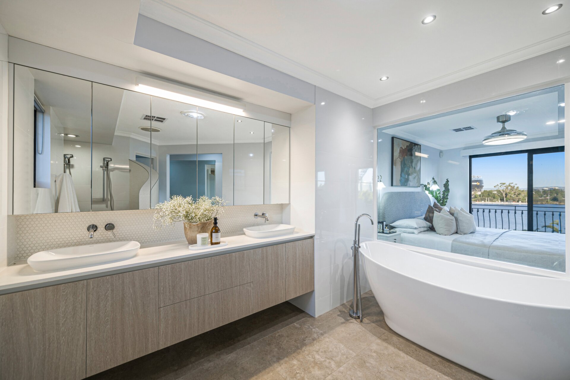 6 Vanguard Terrace, East Perth For Sale by Luxury Real Estate Sales - image 1