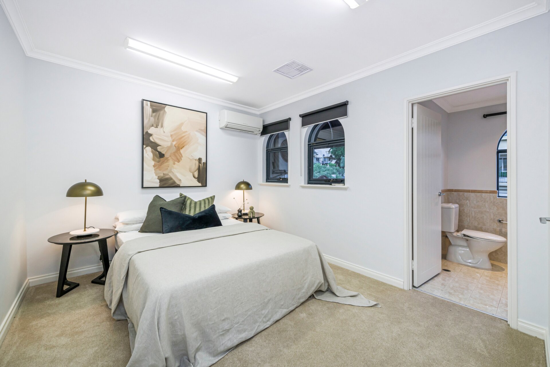6 Vanguard Terrace, East Perth For Sale by Luxury Real Estate Sales - image 1
