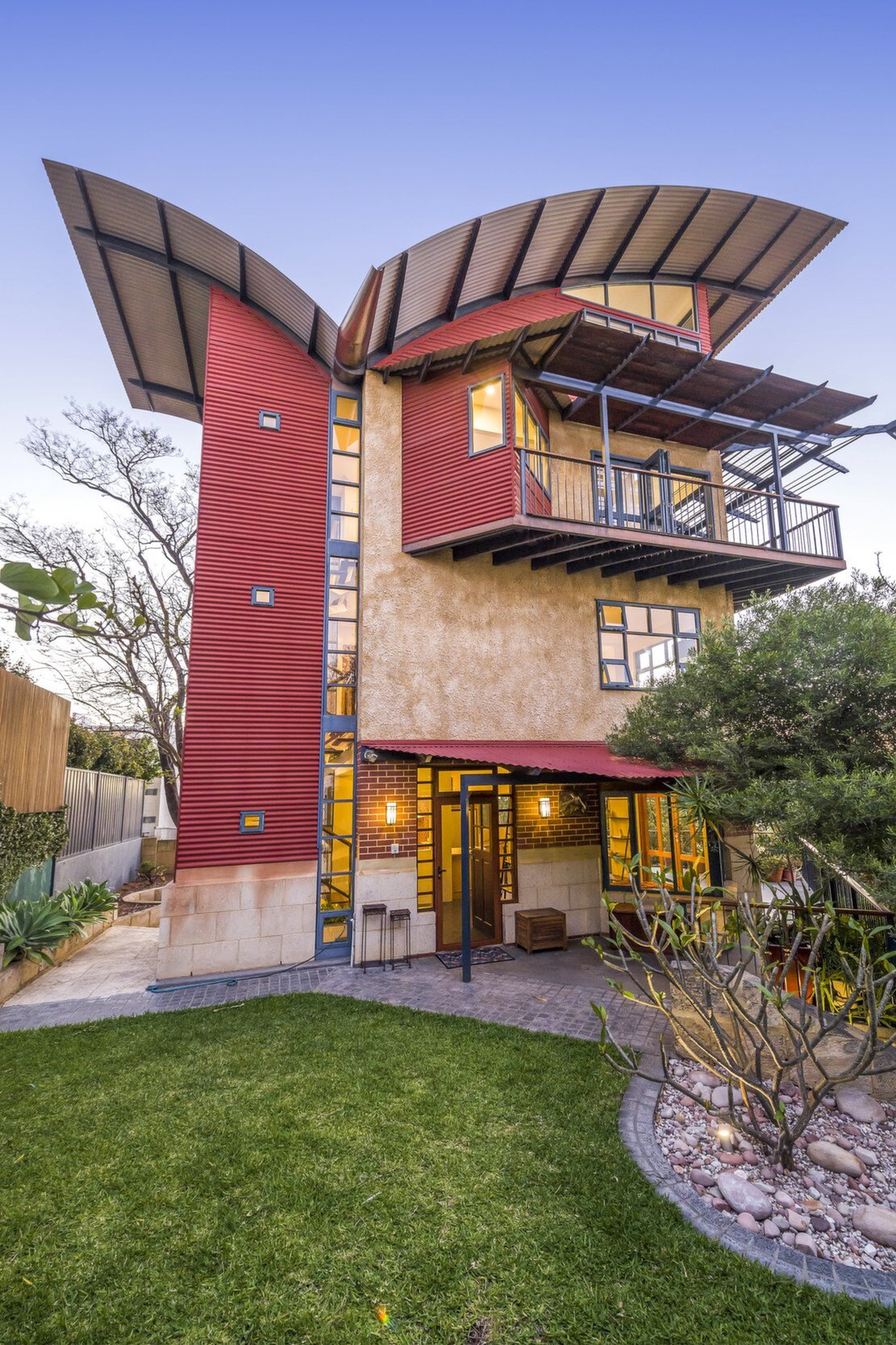 5b Teague Street , Burswood Sold by Luxury Real Estate Sales - image 1