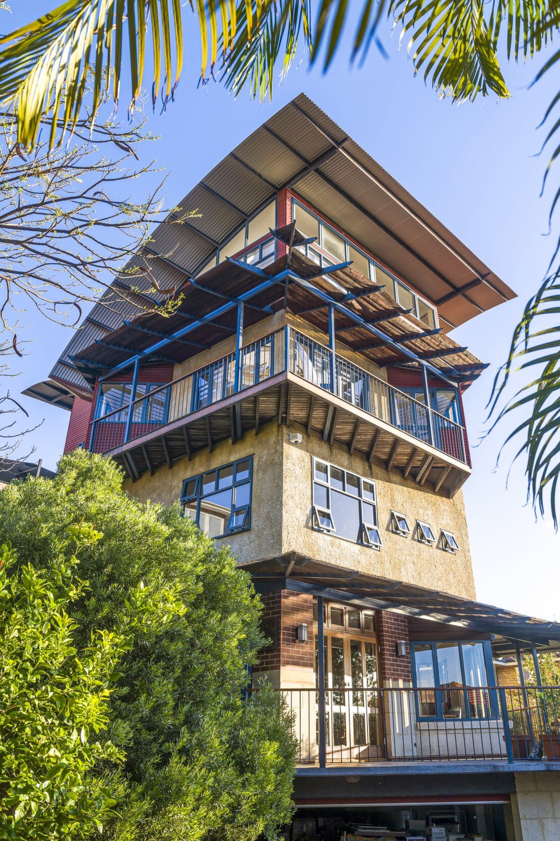 5b Teague Street , Burswood Sold by Luxury Real Estate Sales - image 1