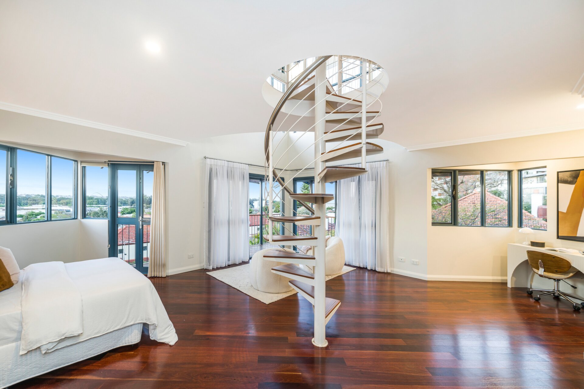 5b Teague Street , Burswood Sold by Luxury Real Estate Sales - image 1