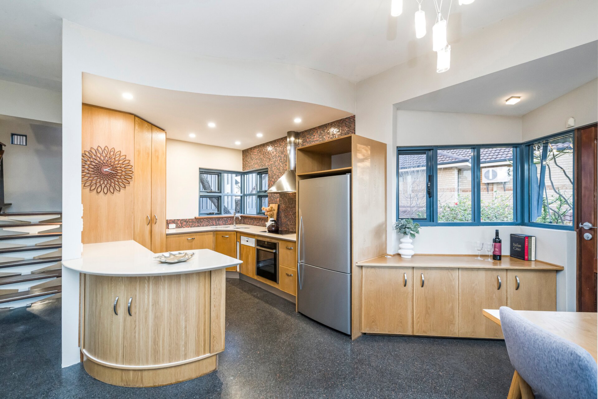 5b Teague Street , Burswood Sold by Luxury Real Estate Sales - image 1