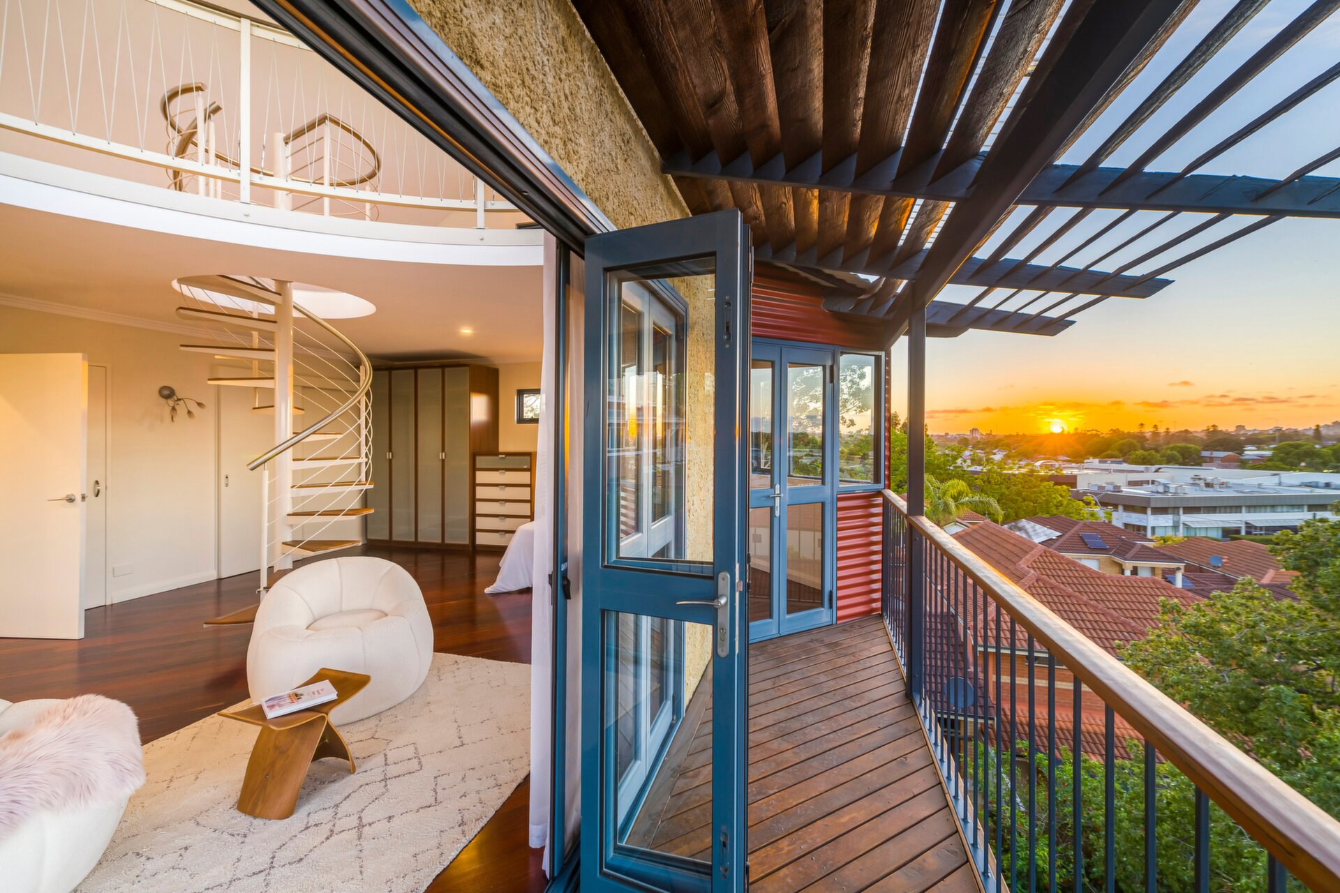 5b Teague Street , Burswood Sold by Luxury Real Estate Sales - image 1