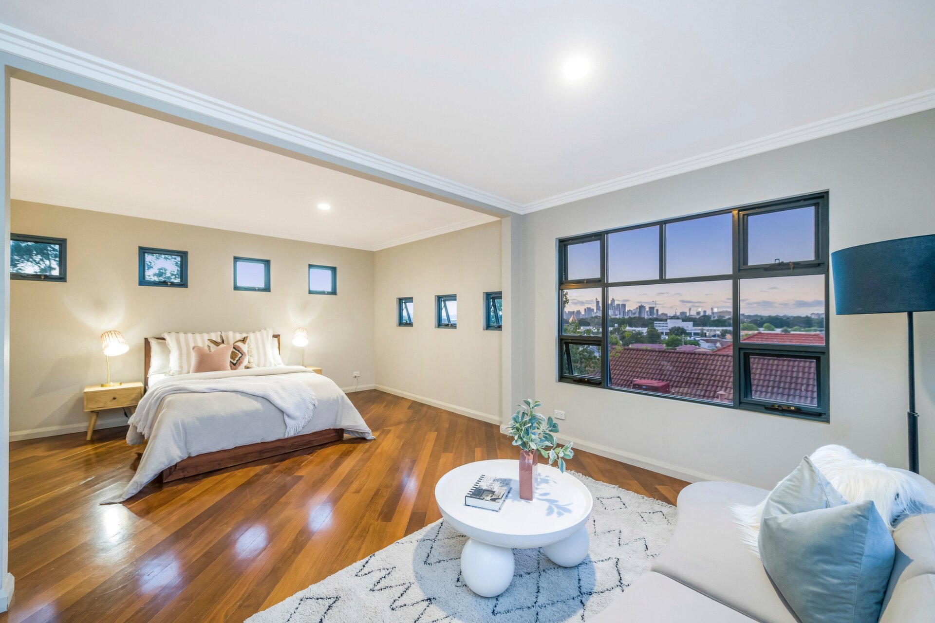 5b Teague Street , Burswood Sold by Luxury Real Estate Sales - image 1