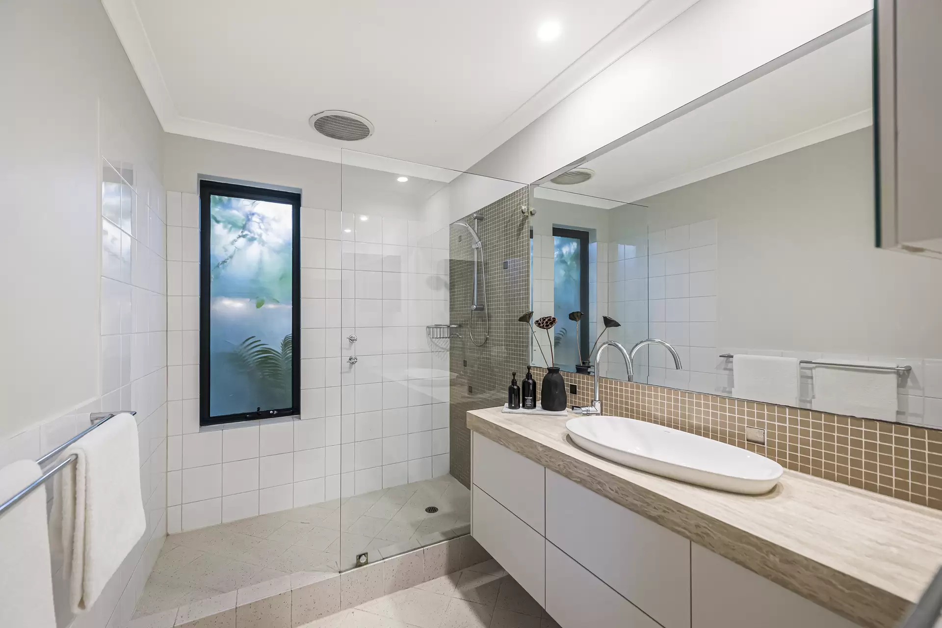 25 Old Belvidere Promenade, East Perth  For Sale by Luxury Real Estate Sales - image 1