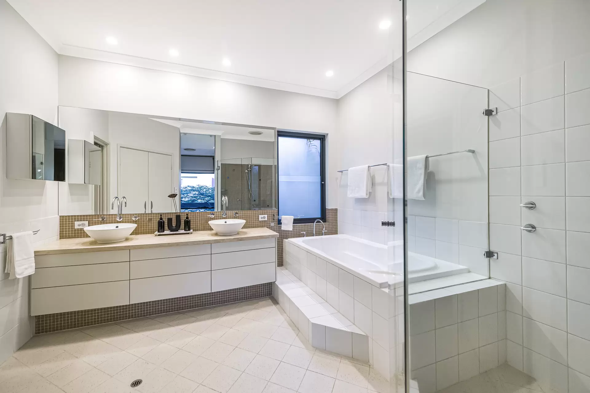 25 Old Belvidere Promenade, East Perth  For Sale by Luxury Real Estate Sales - image 1