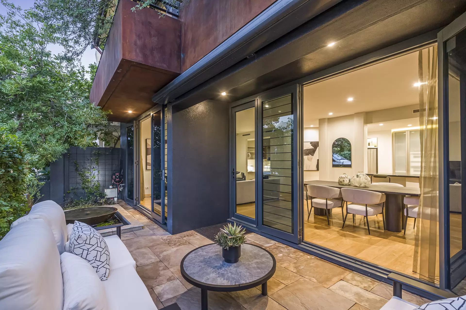 25 Old Belvidere Promenade, East Perth  For Sale by Luxury Real Estate Sales - image 1