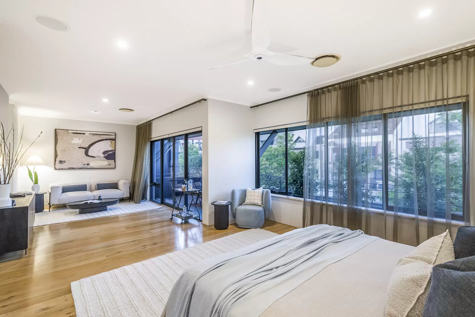 25 Old Belvidere Promenade, East Perth  For Sale by Luxury Real Estate Sales - image 1