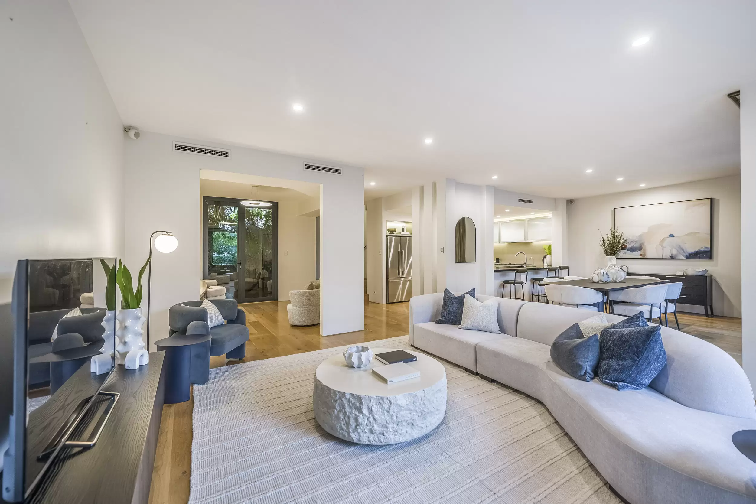 25 Old Belvidere Promenade, East Perth  For Sale by Luxury Real Estate Sales - image 1