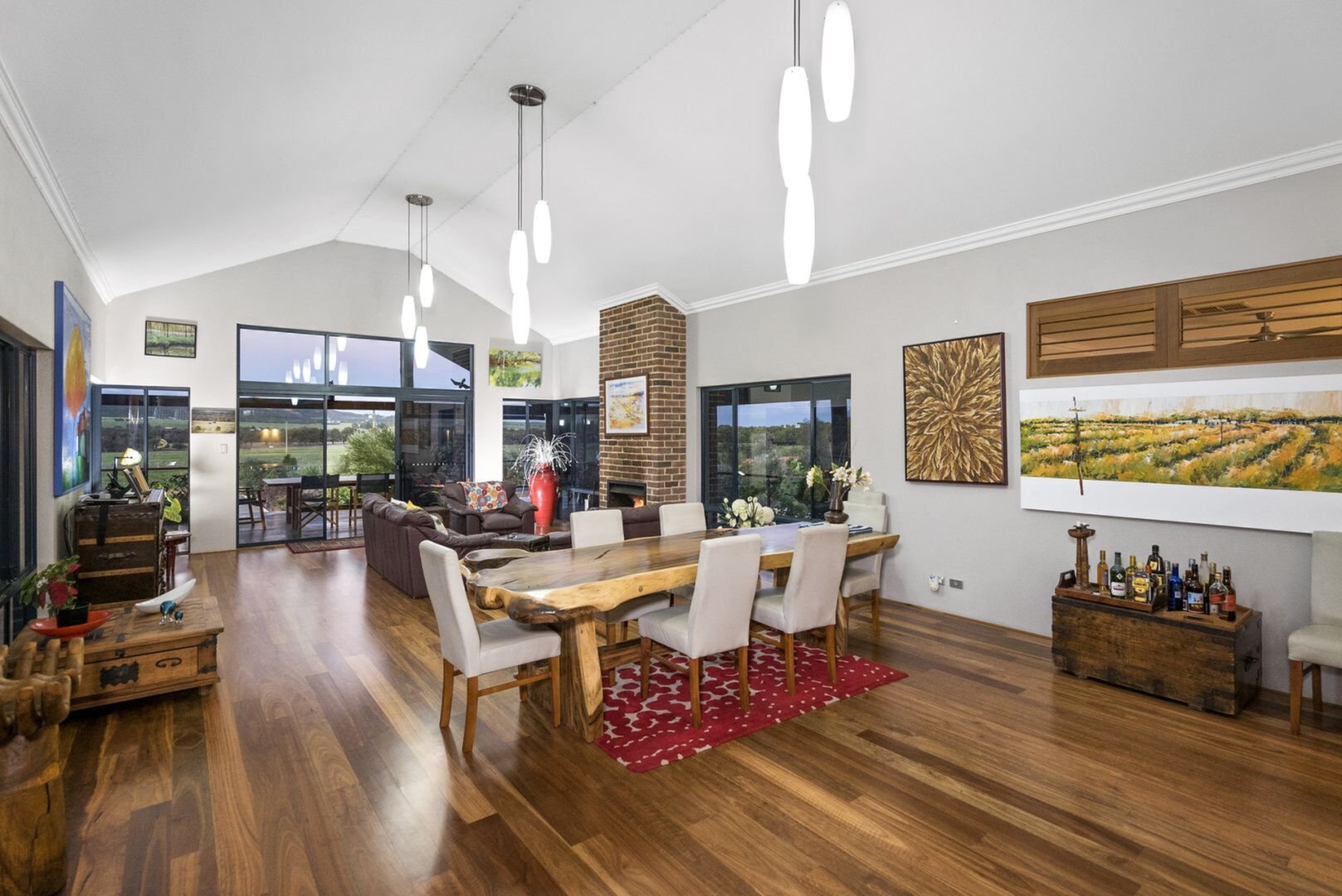 183 Drovers Way, Mount Hill Sold by Luxury Real Estate Sales - image 1