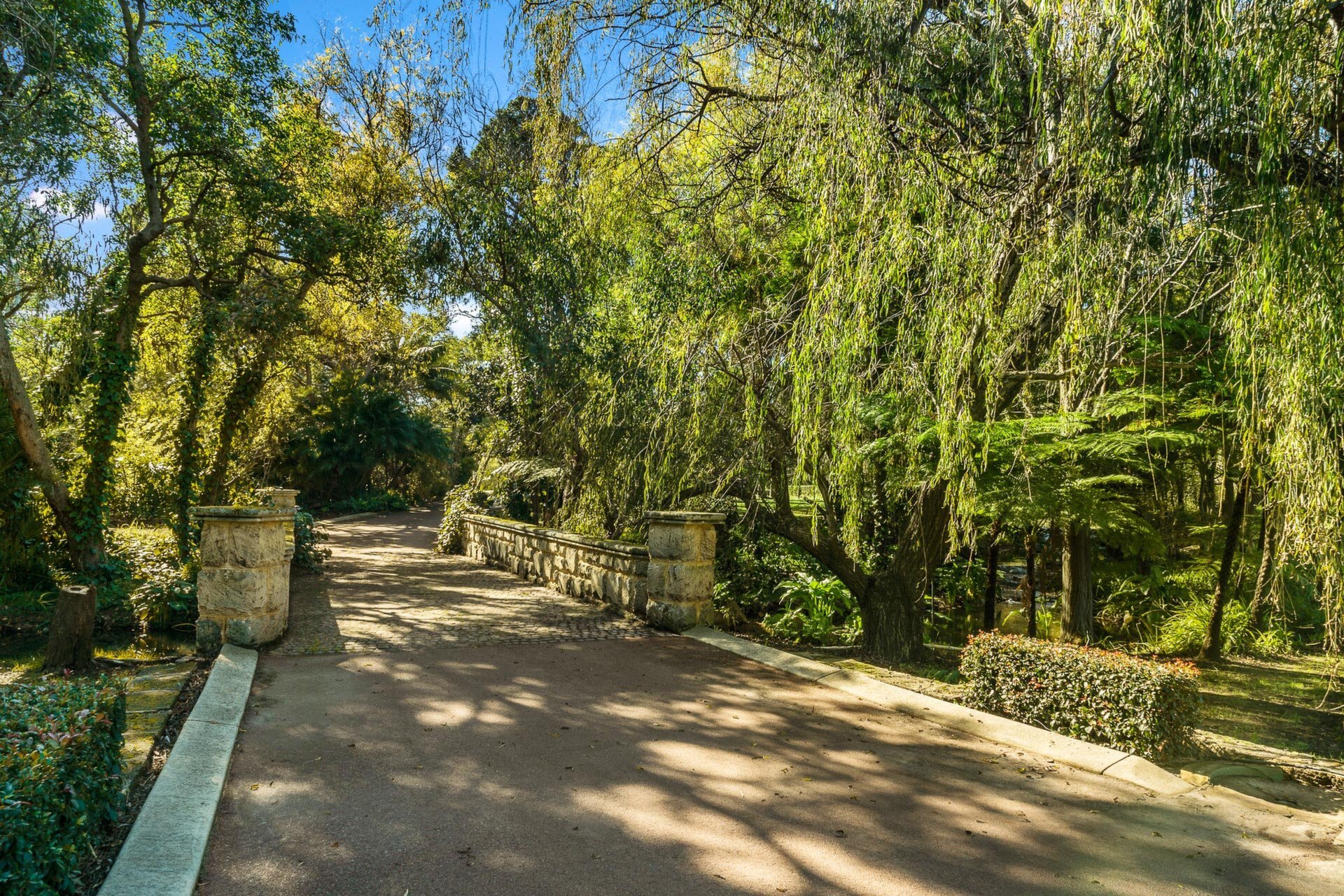 2 Gavour Road, Wattle Grove Sold by Luxury Real Estate Sales - image 1