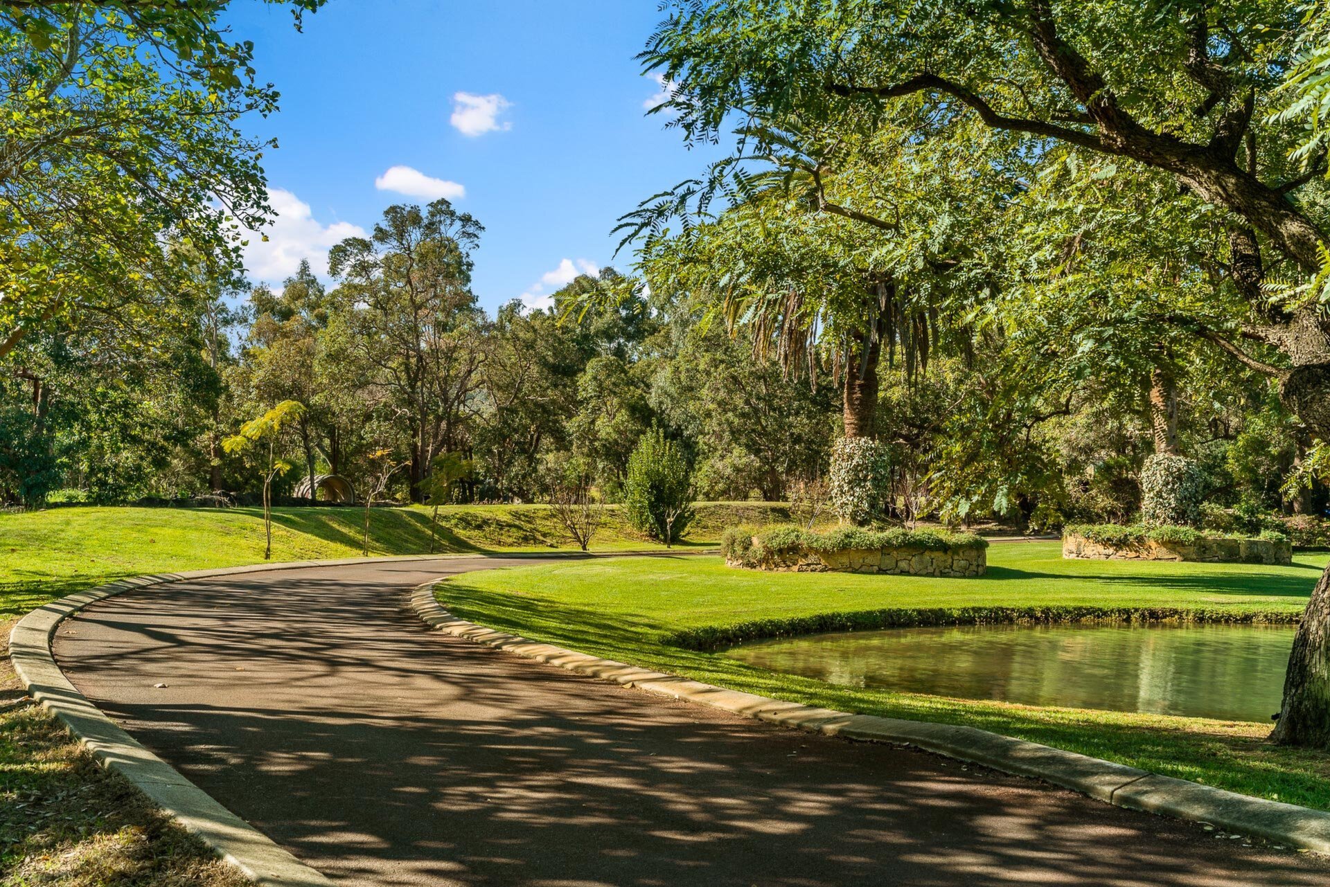 2 Gavour Road, Wattle Grove Sold by Luxury Real Estate Sales - image 1