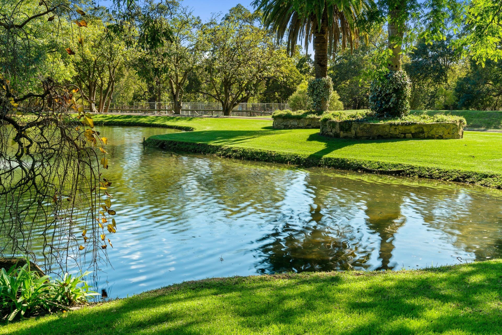 2 Gavour Road, Wattle Grove Sold by Luxury Real Estate Sales - image 1