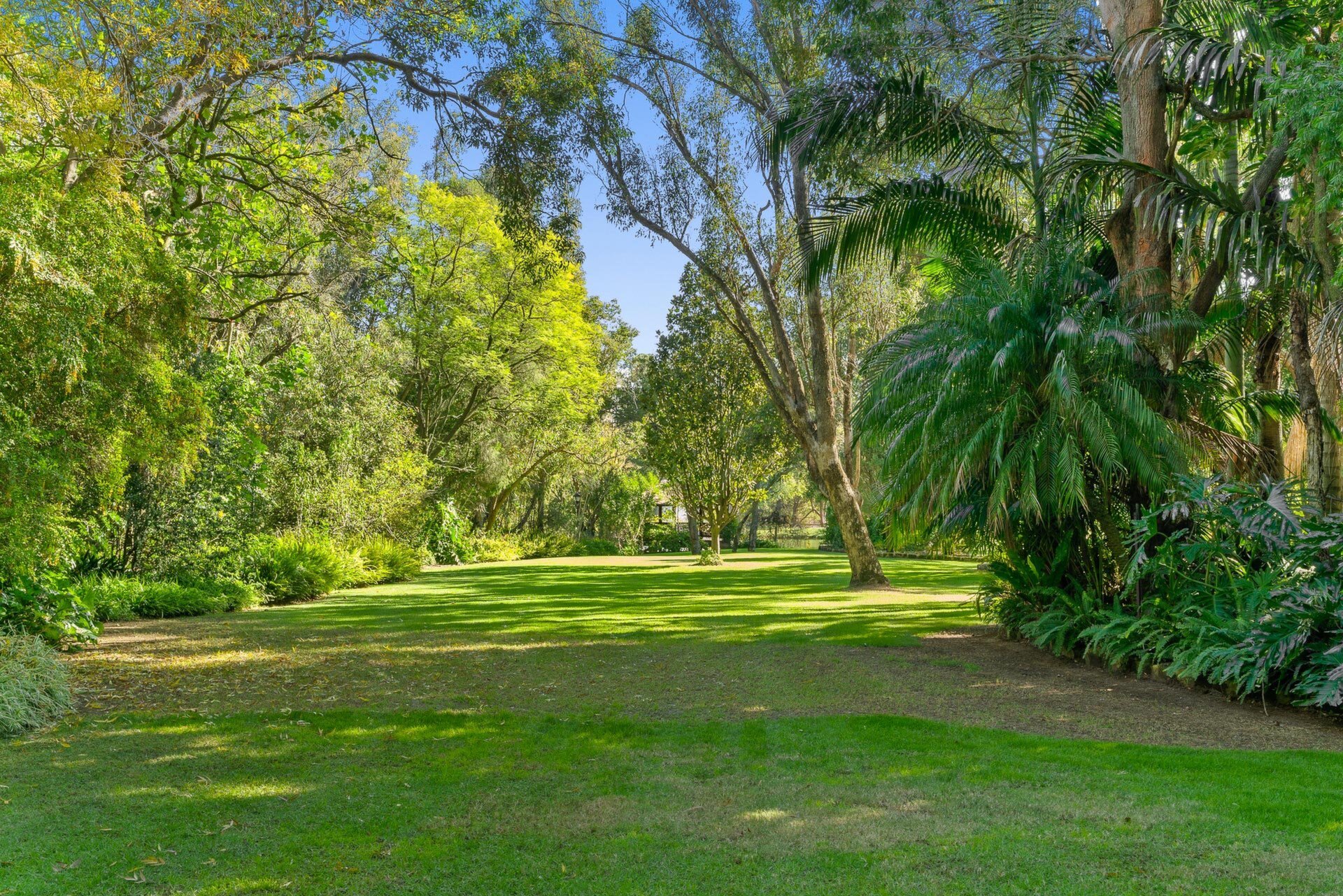 2 Gavour Road, Wattle Grove Sold by Luxury Real Estate Sales - image 1