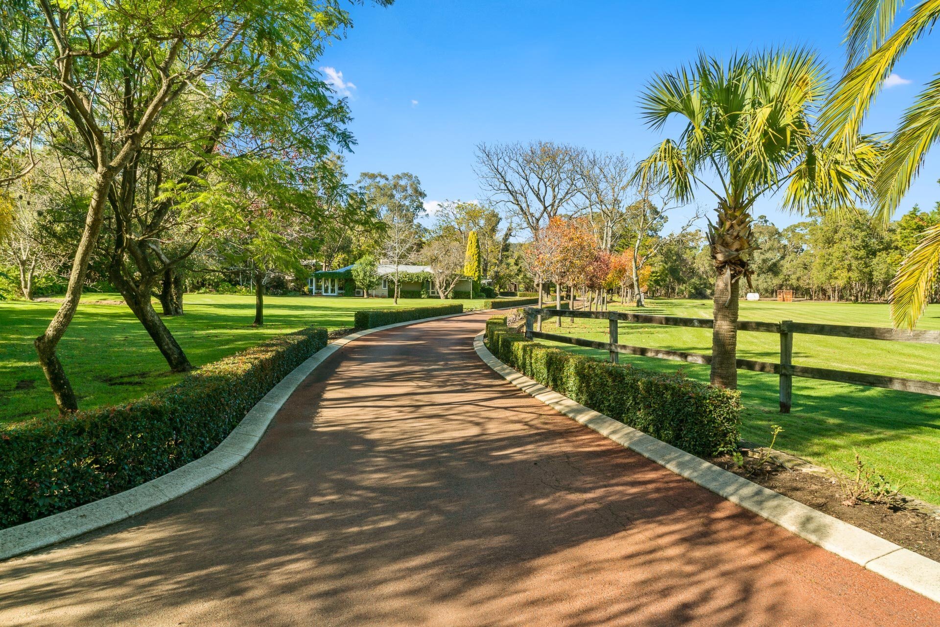 2 Gavour Road, Wattle Grove Sold by Luxury Real Estate Sales - image 1