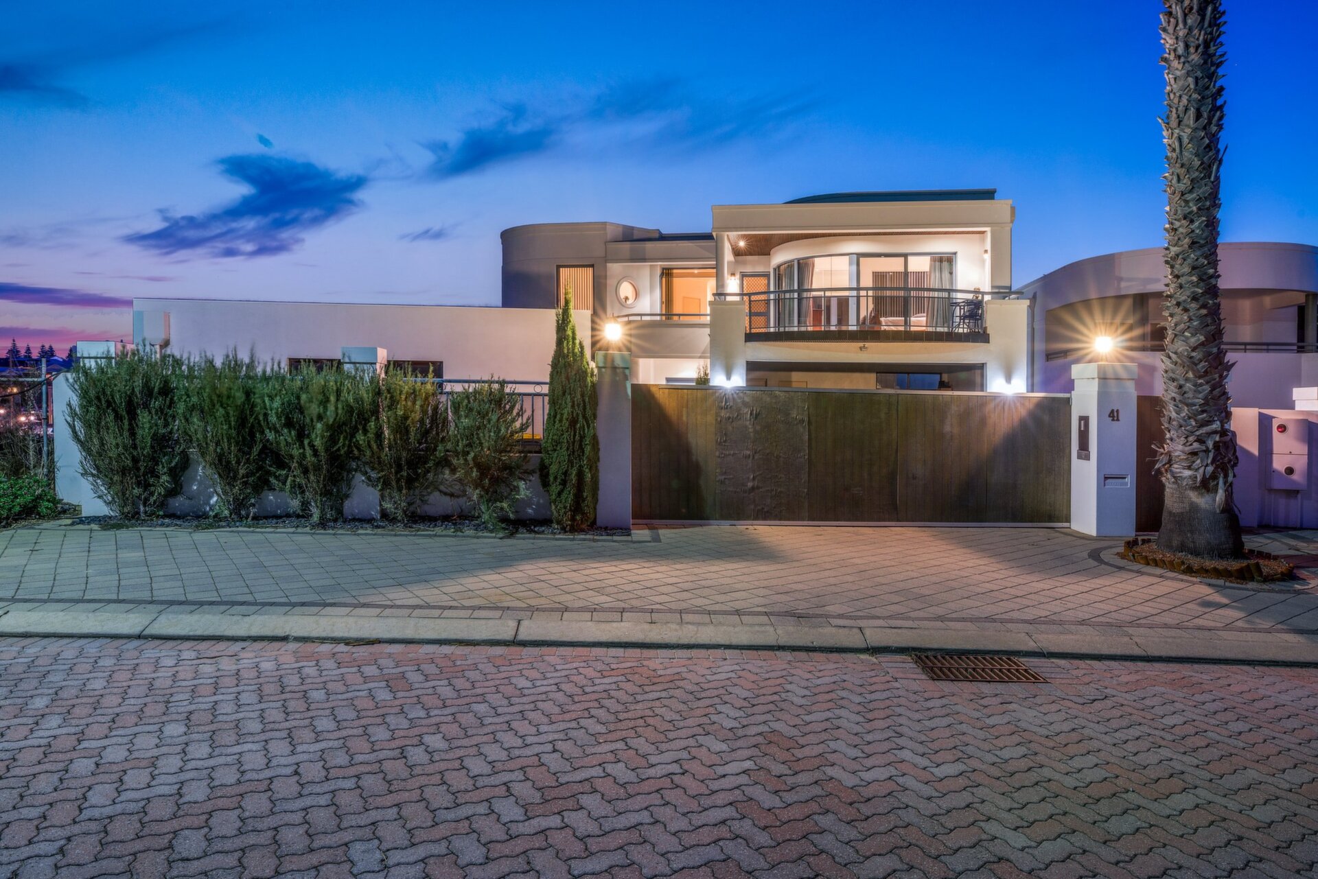 41 Clarecastle Retreat, Mindarie Sold by Luxury Real Estate Sales - image 1