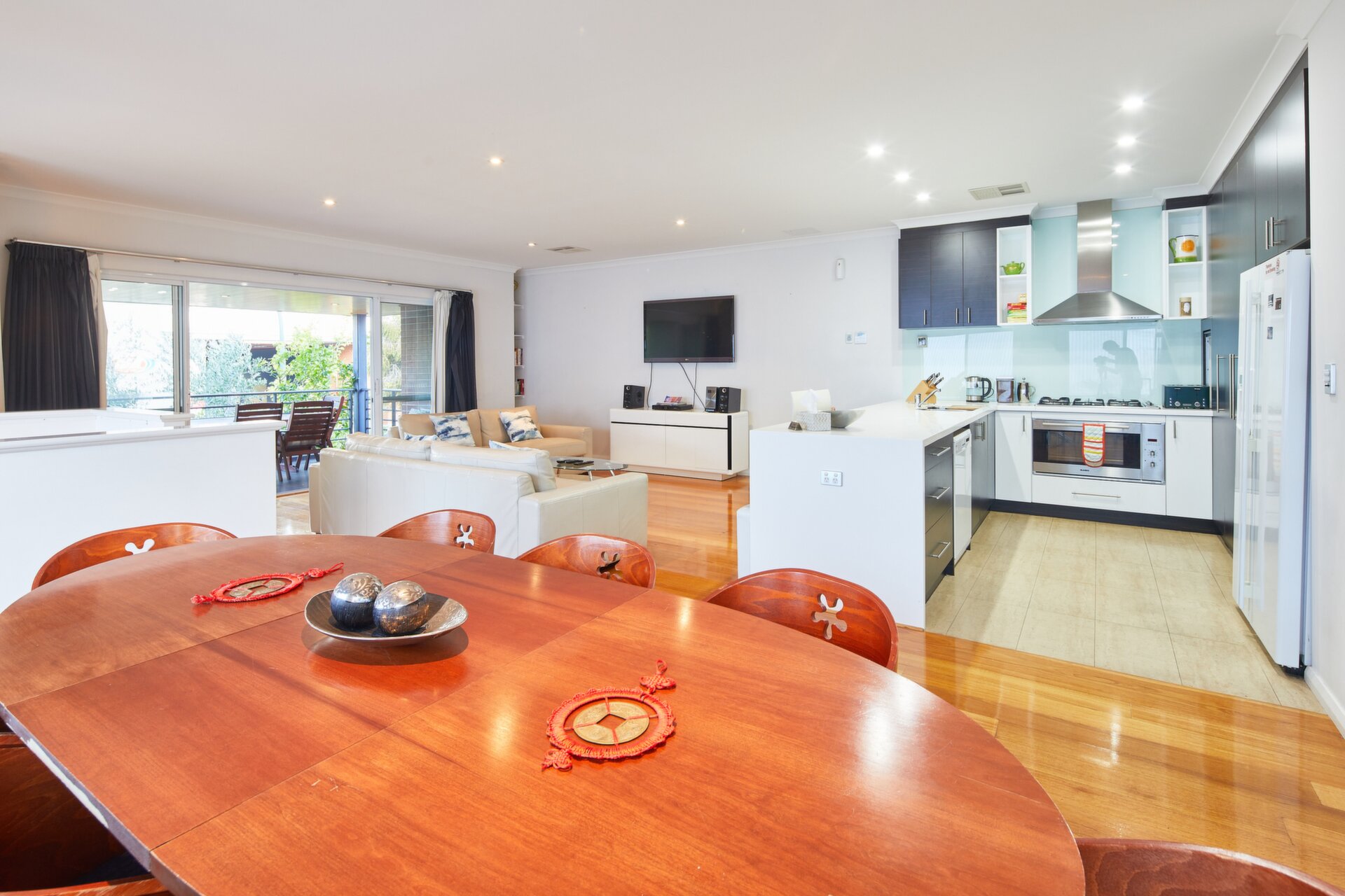 11 Lindsay Street, Perth Sold by Luxury Real Estate Sales - image 1