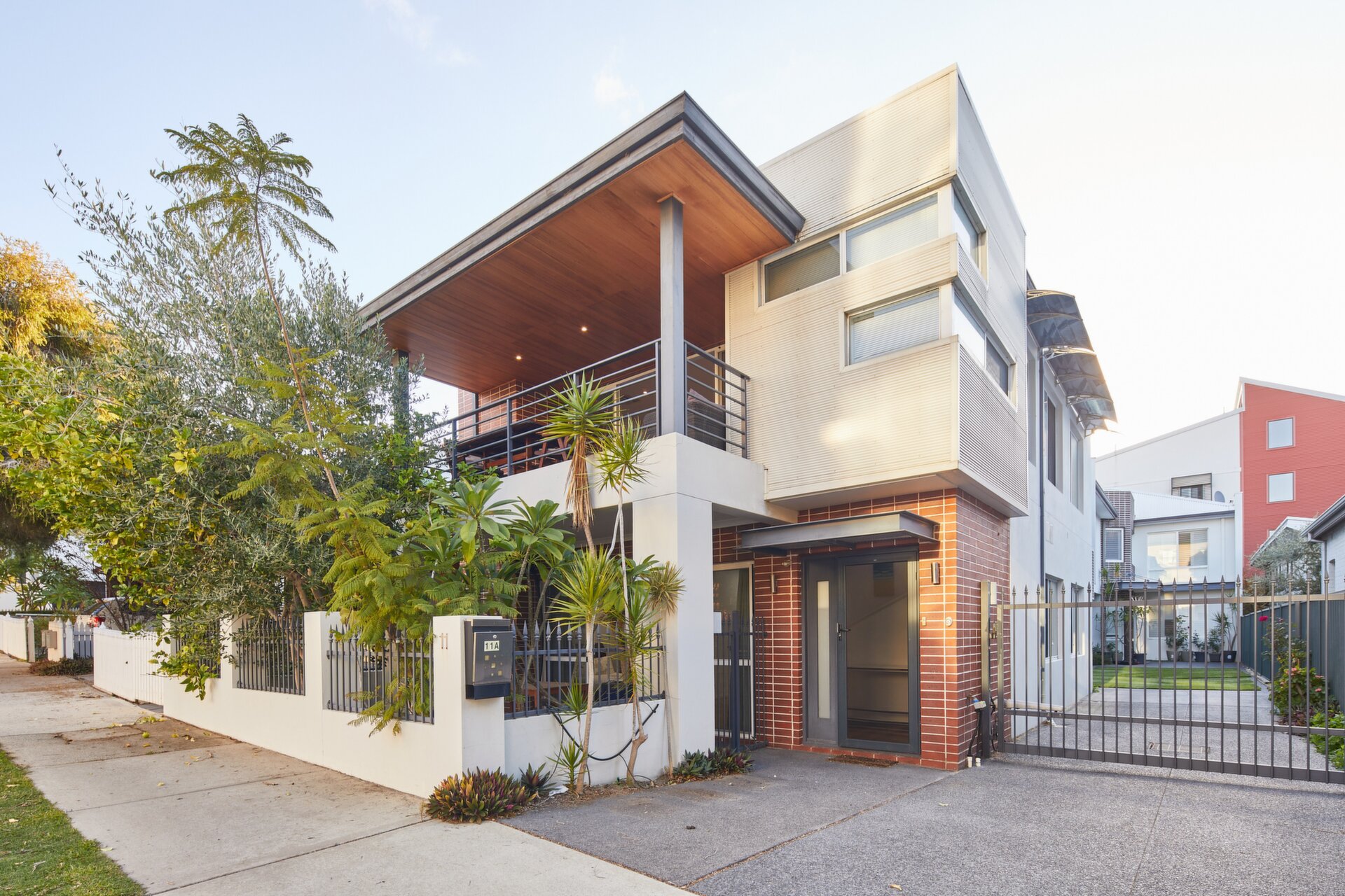 11 Lindsay Street, Perth Sold by Luxury Real Estate Sales - image 1