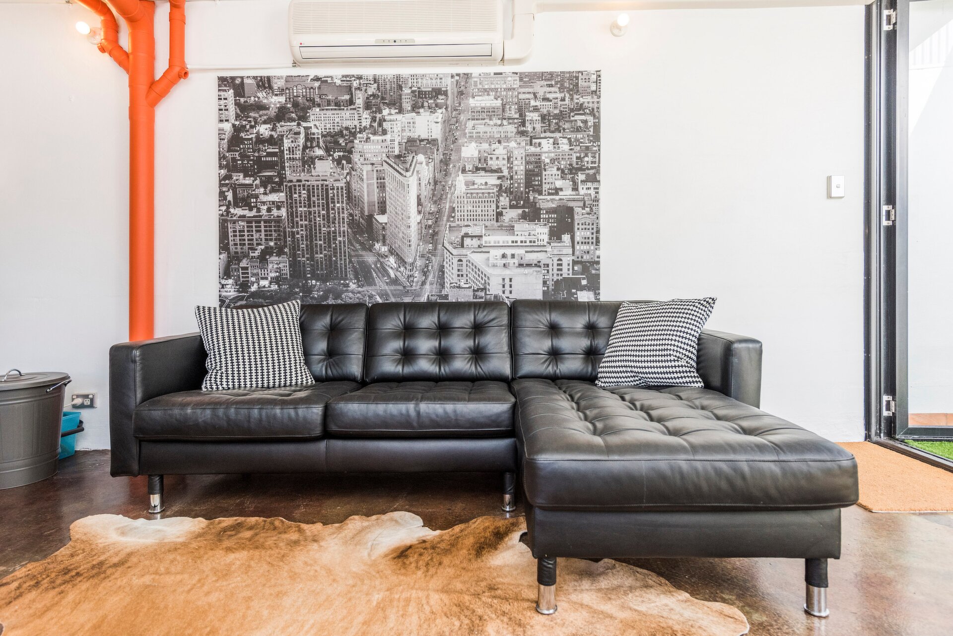 2 Little Saunders Street, East Perth Sold by Luxury Real Estate Sales - image 1