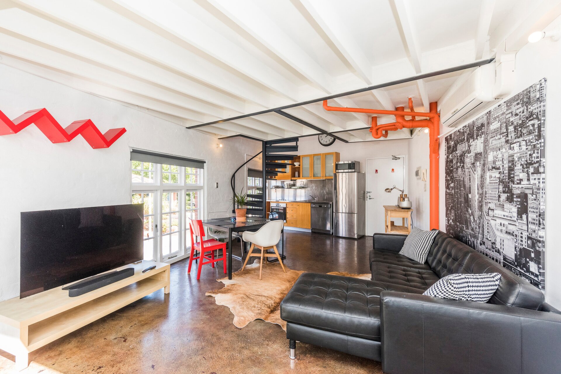 2 Little Saunders Street, East Perth Sold by Luxury Real Estate Sales - image 1