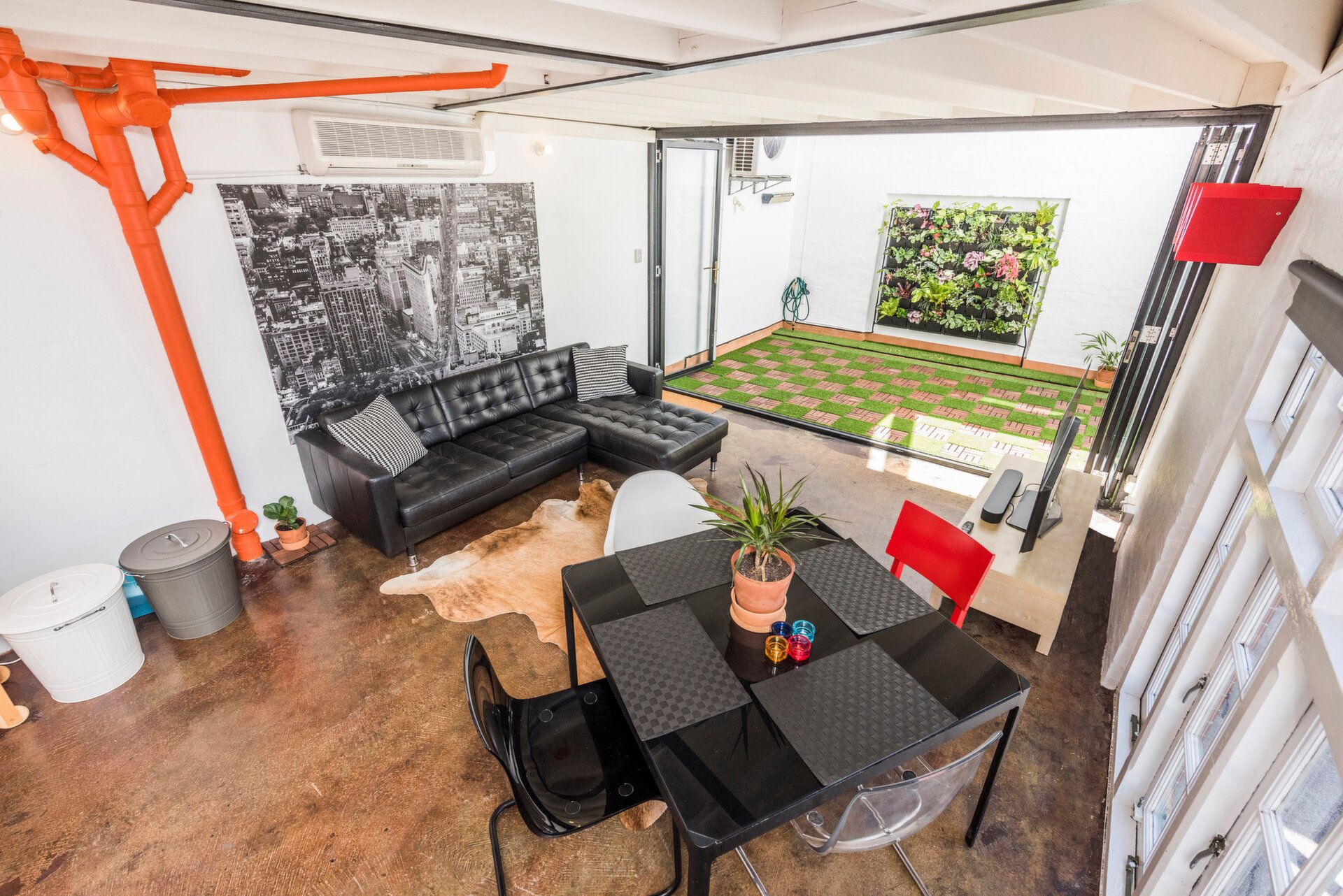 2 Little Saunders Street, East Perth Sold by Luxury Real Estate Sales - image 1