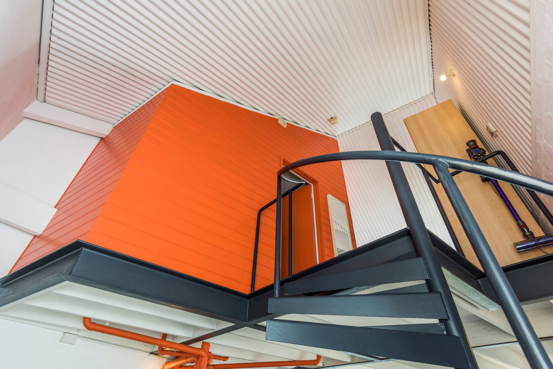 2 Little Saunders Street, East Perth Sold by Luxury Real Estate Sales - image 1