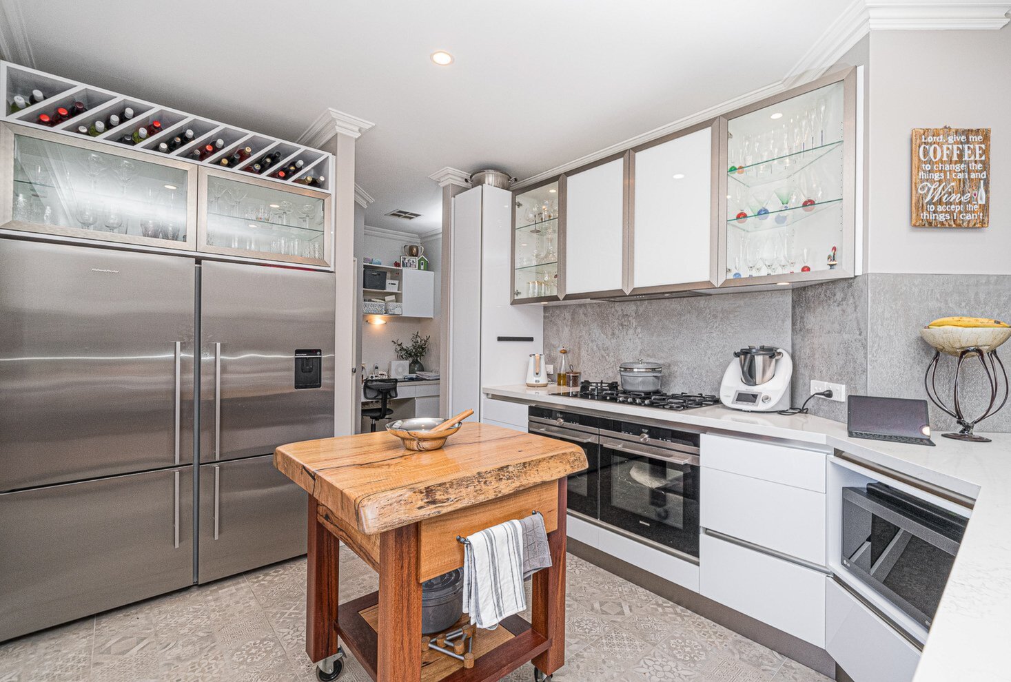 33 Trafalgar Road, East Perth Sold by Luxury Real Estate Sales - image 1