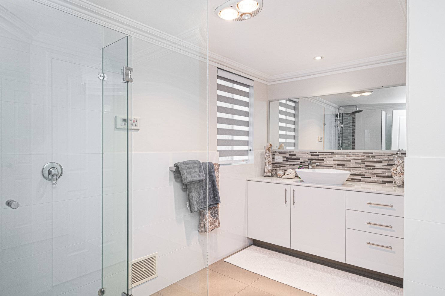 33 Trafalgar Road, East Perth Sold by Luxury Real Estate Sales - image 1