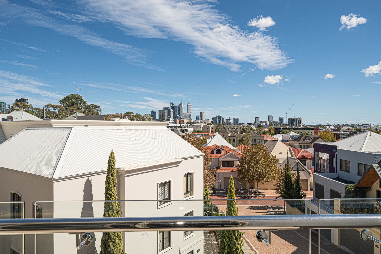 33 Trafalgar Road, East Perth Sold by Luxury Real Estate Sales - image 1