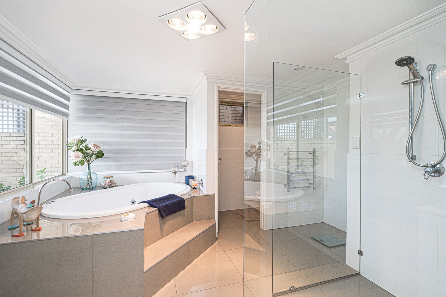 33 Trafalgar Road, East Perth Sold by Luxury Real Estate Sales - image 1