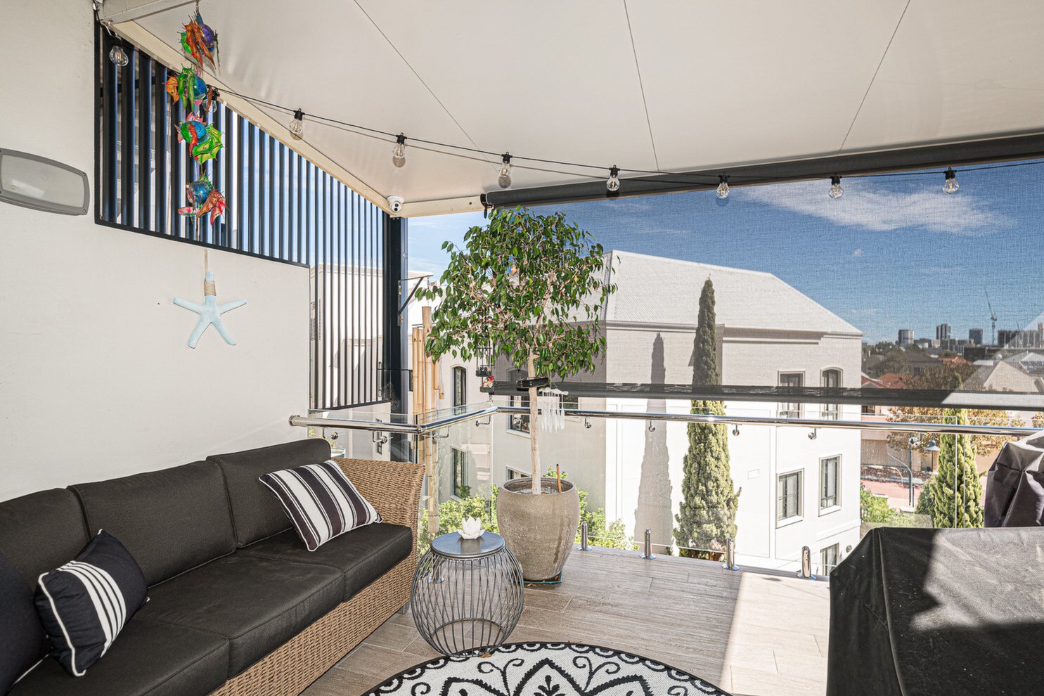 33 Trafalgar Road, East Perth Sold by Luxury Real Estate Sales - image 1