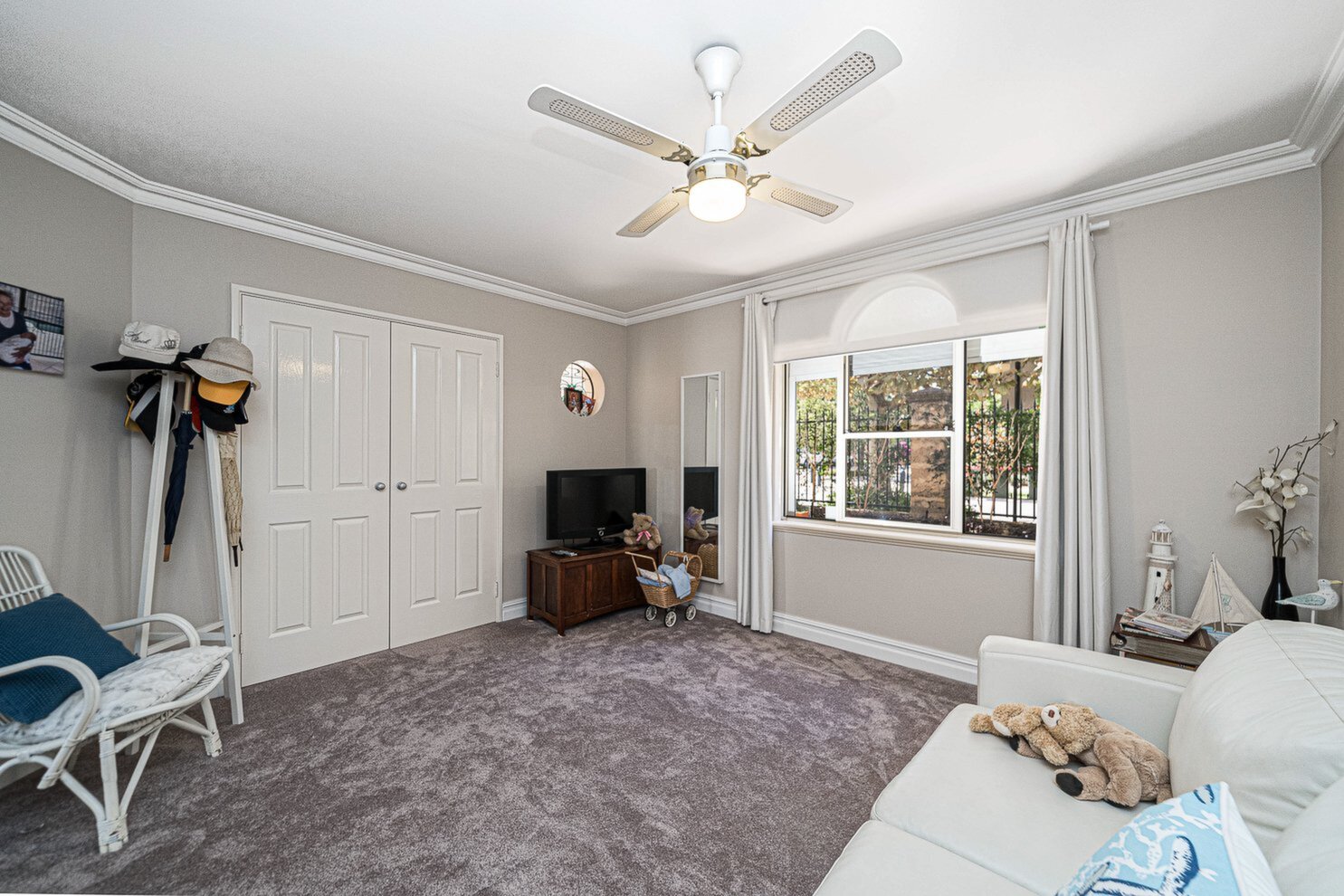 33 Trafalgar Road, East Perth Sold by Luxury Real Estate Sales - image 1