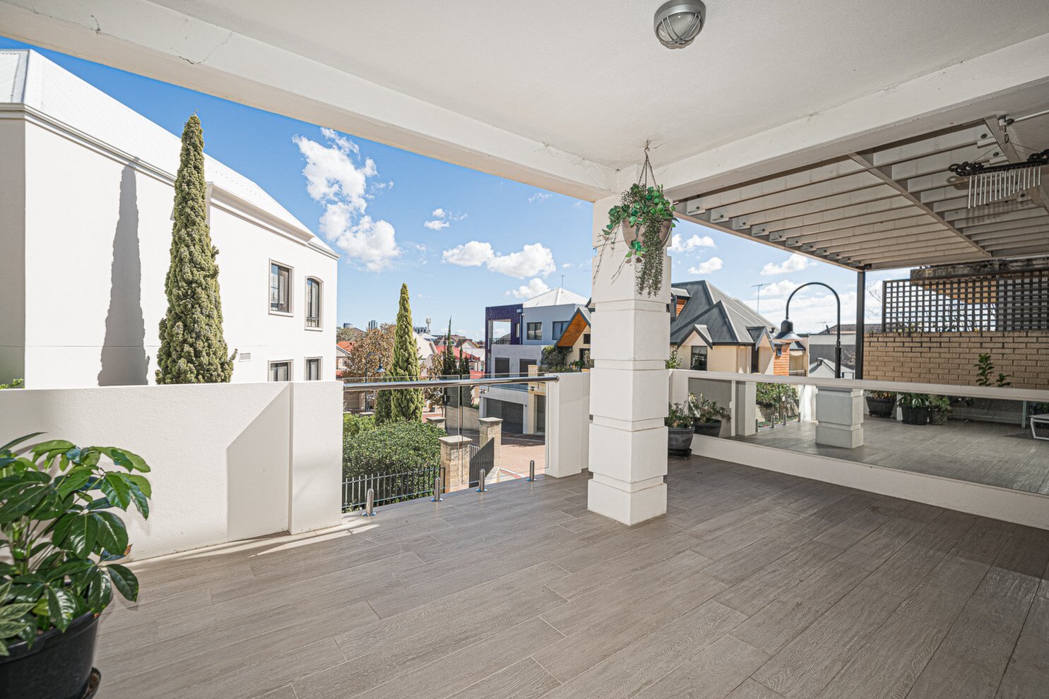 33 Trafalgar Road, East Perth Sold by Luxury Real Estate Sales - image 1