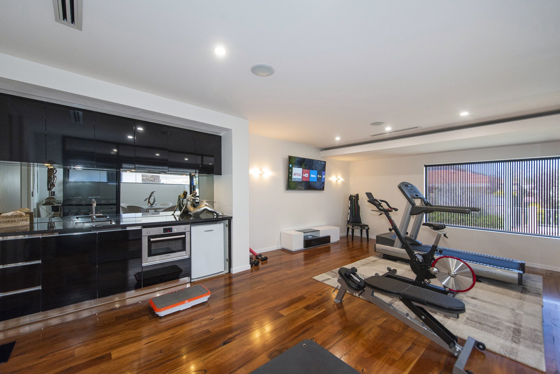 9 Morrison Street, Como For Sale by Luxury Real Estate Sales - image 1