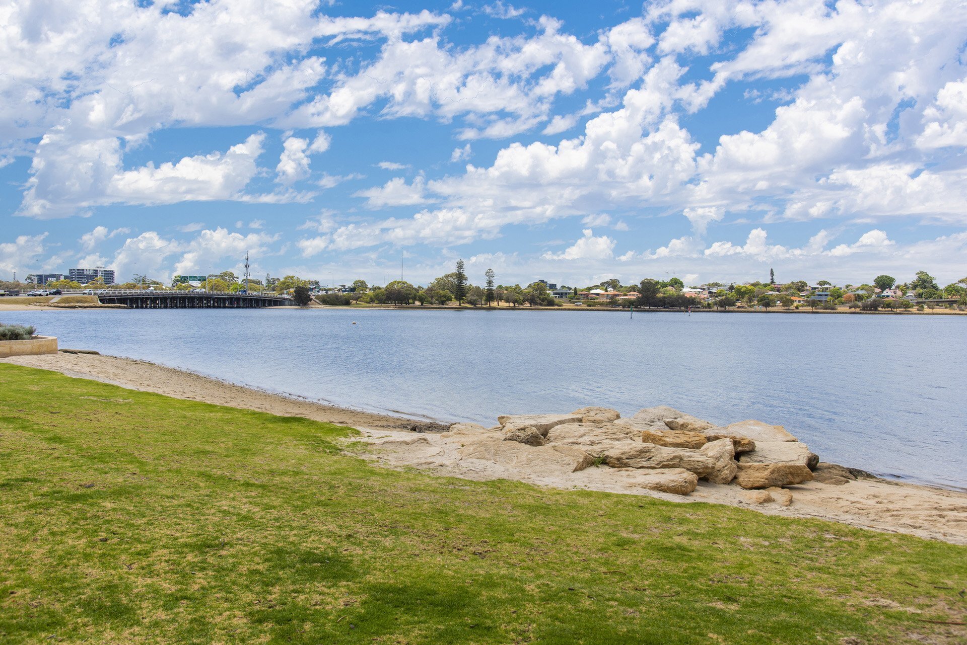 1/9 The Esplanade, Mount Pleasant Sold by Luxury Real Estate Sales - image 1