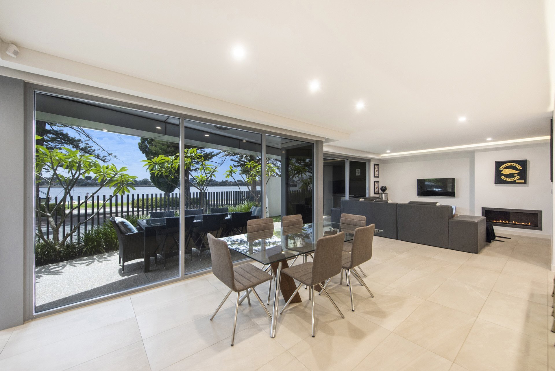 1/9 The Esplanade, Mount Pleasant Sold by Luxury Real Estate Sales - image 1