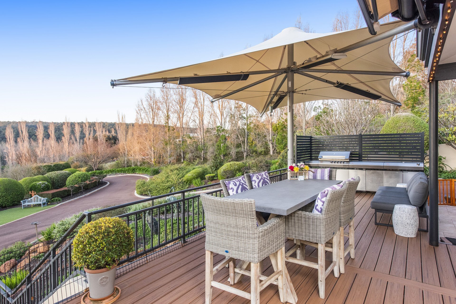 6 Misty Valley View, Roleystone Sold by Luxury Real Estate Sales - image 1