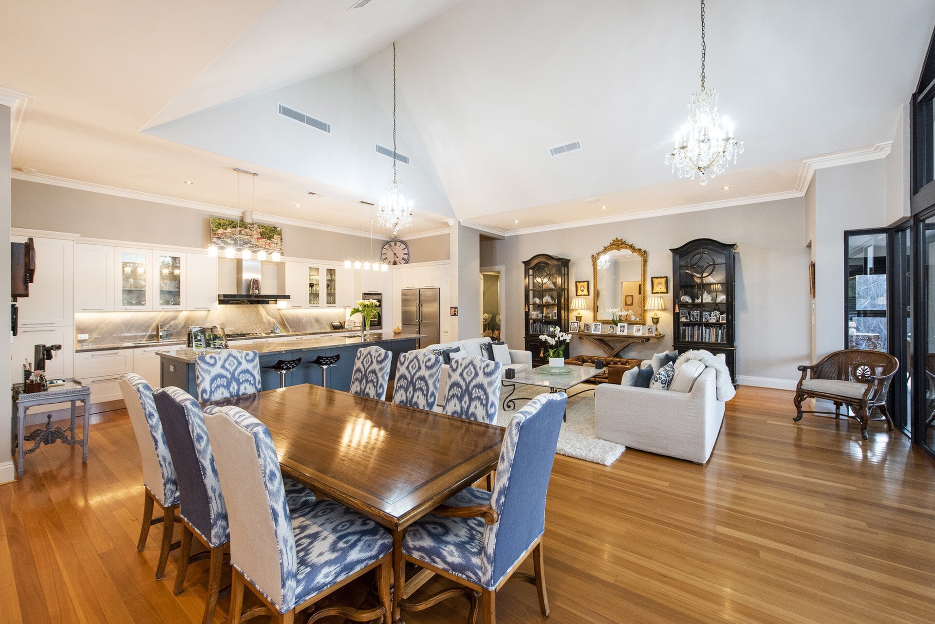 6 Misty Valley View, Roleystone Sold by Luxury Real Estate Sales - image 1