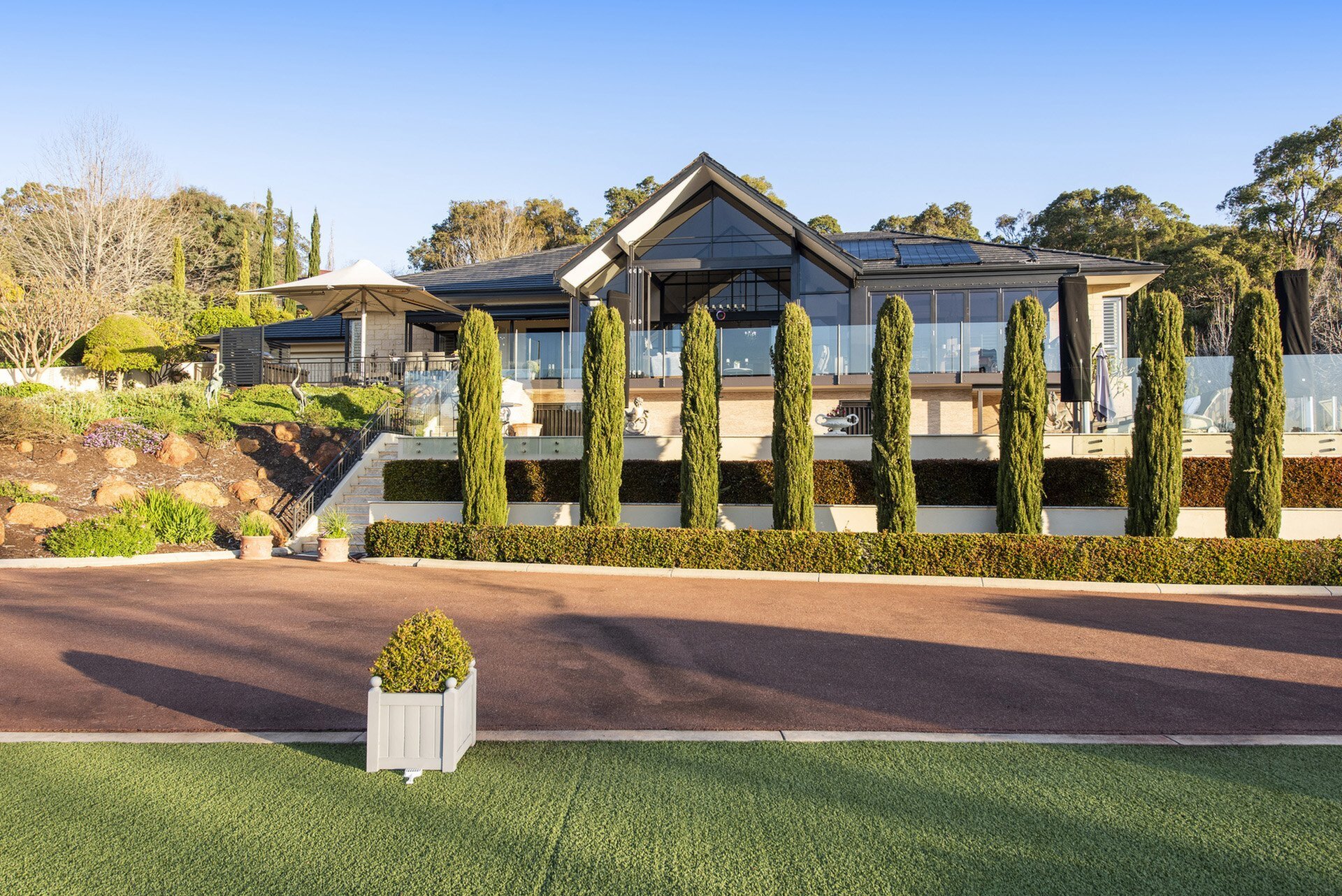 6 Misty Valley View, Roleystone Sold by Luxury Real Estate Sales - image 1