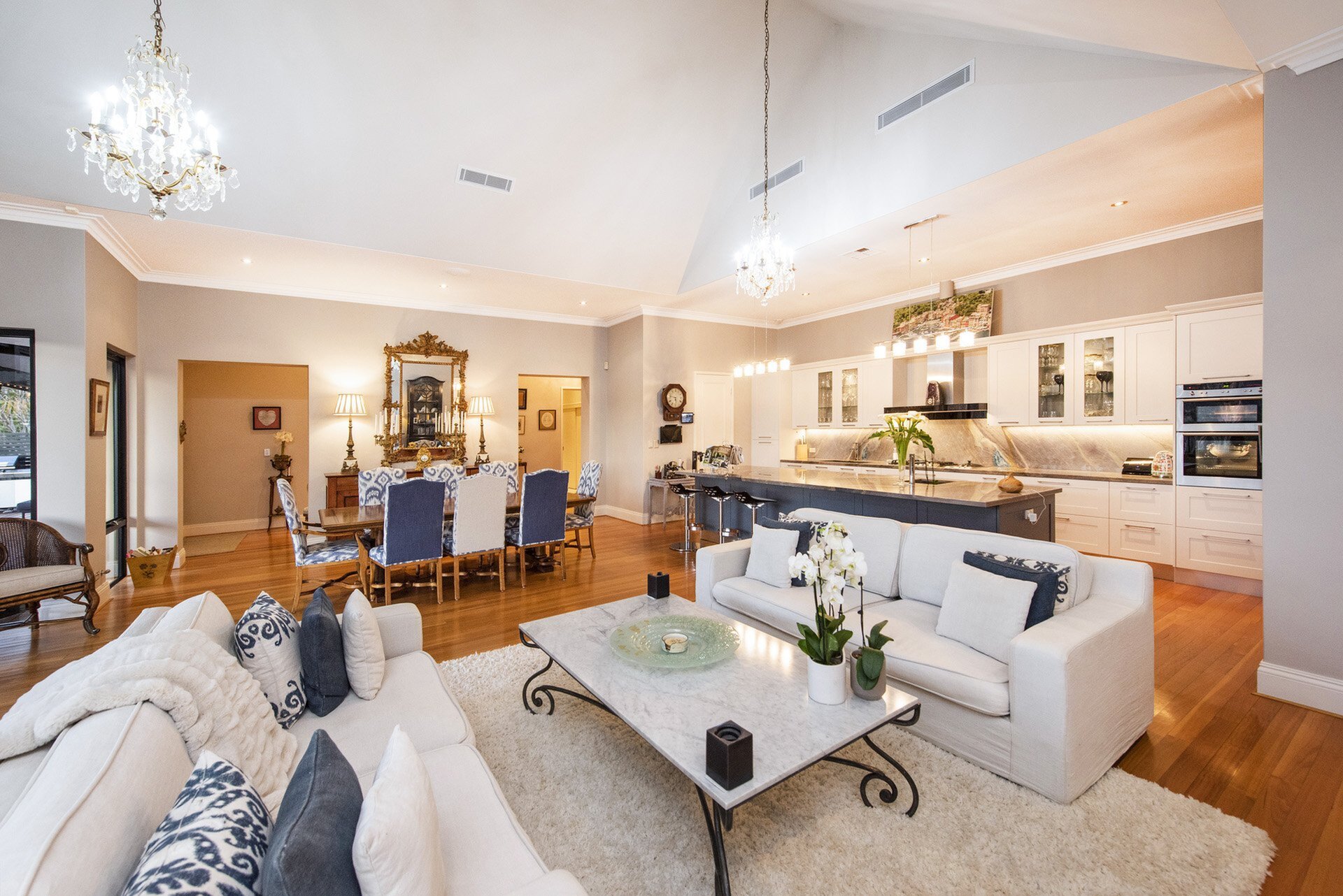 6 Misty Valley View, Roleystone Sold by Luxury Real Estate Sales - image 1