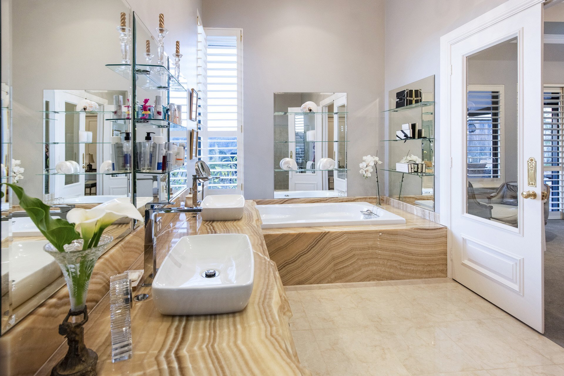 6 Misty Valley View, Roleystone Sold by Luxury Real Estate Sales - image 1