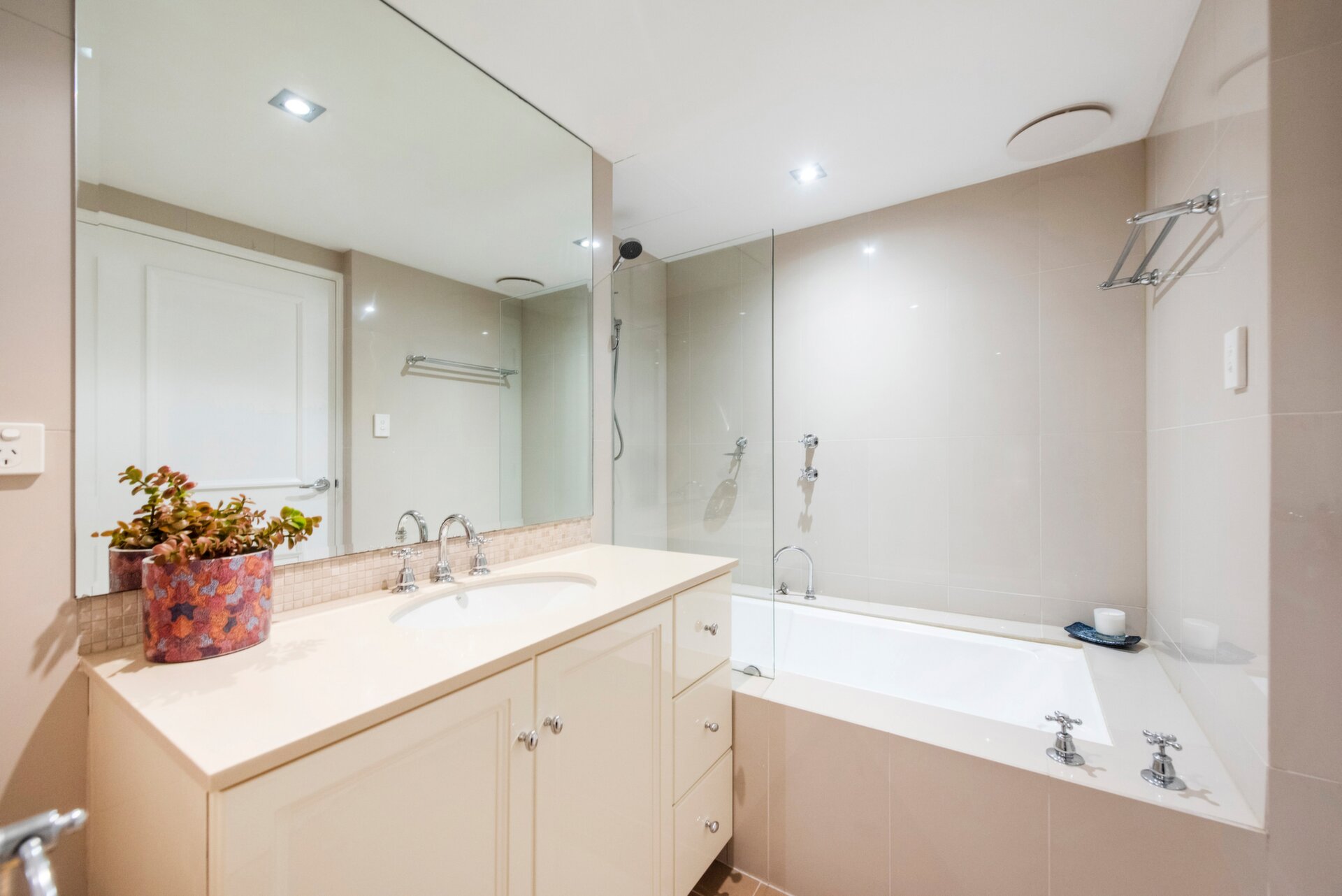 2C/73 Mill Point Road, South Perth Sold by Luxury Real Estate Sales - image 1