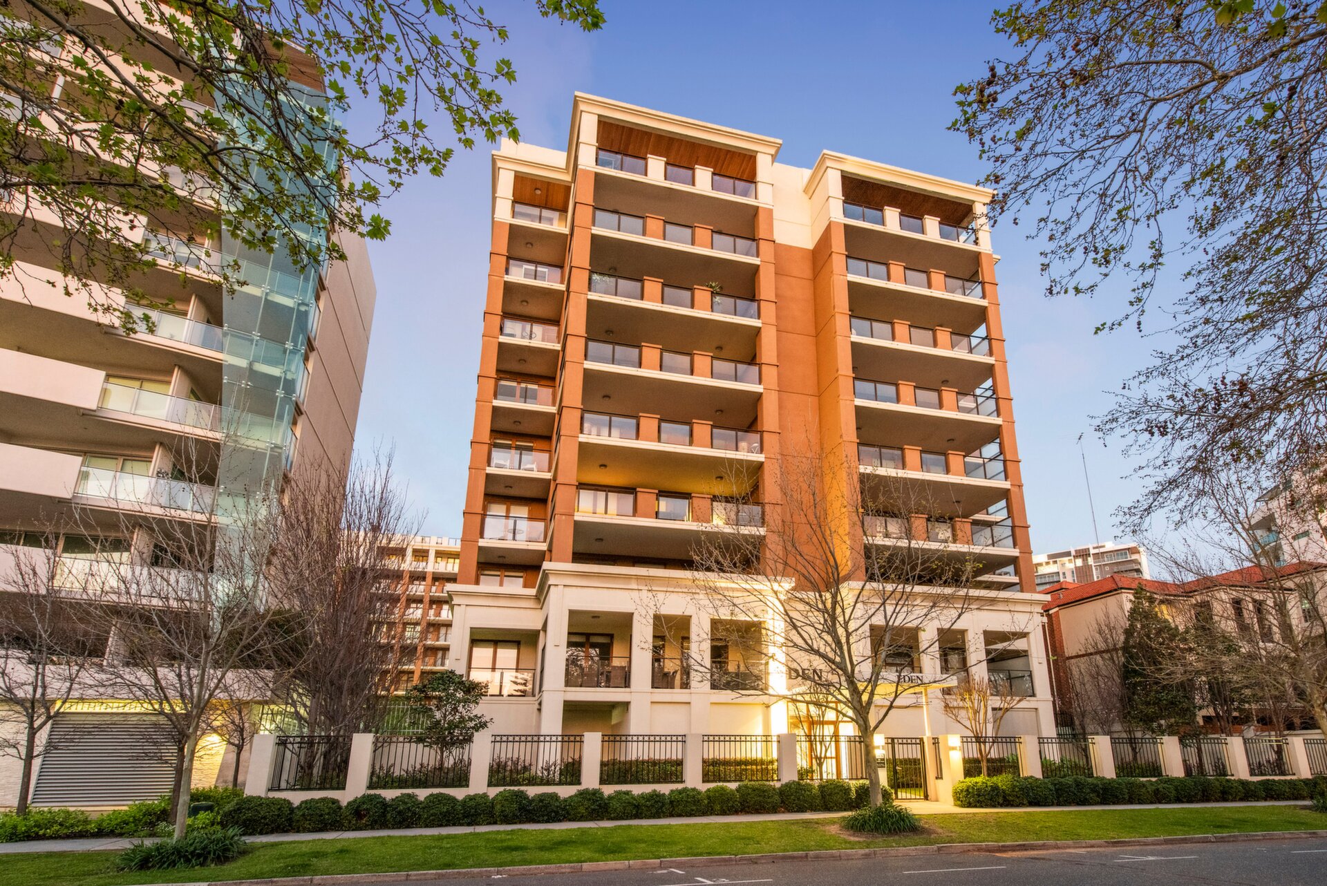 2C/73 Mill Point Road, South Perth Sold by Luxury Real Estate Sales - image 1