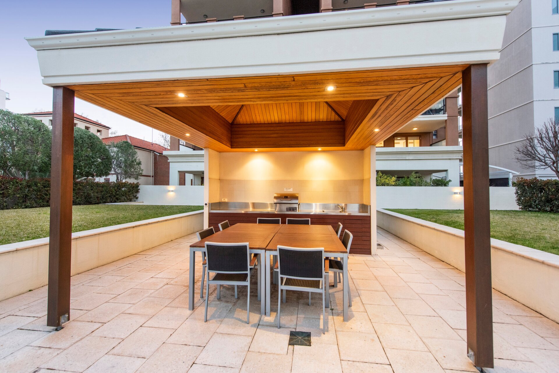 2C/73 Mill Point Road, South Perth Sold by Luxury Real Estate Sales - image 1