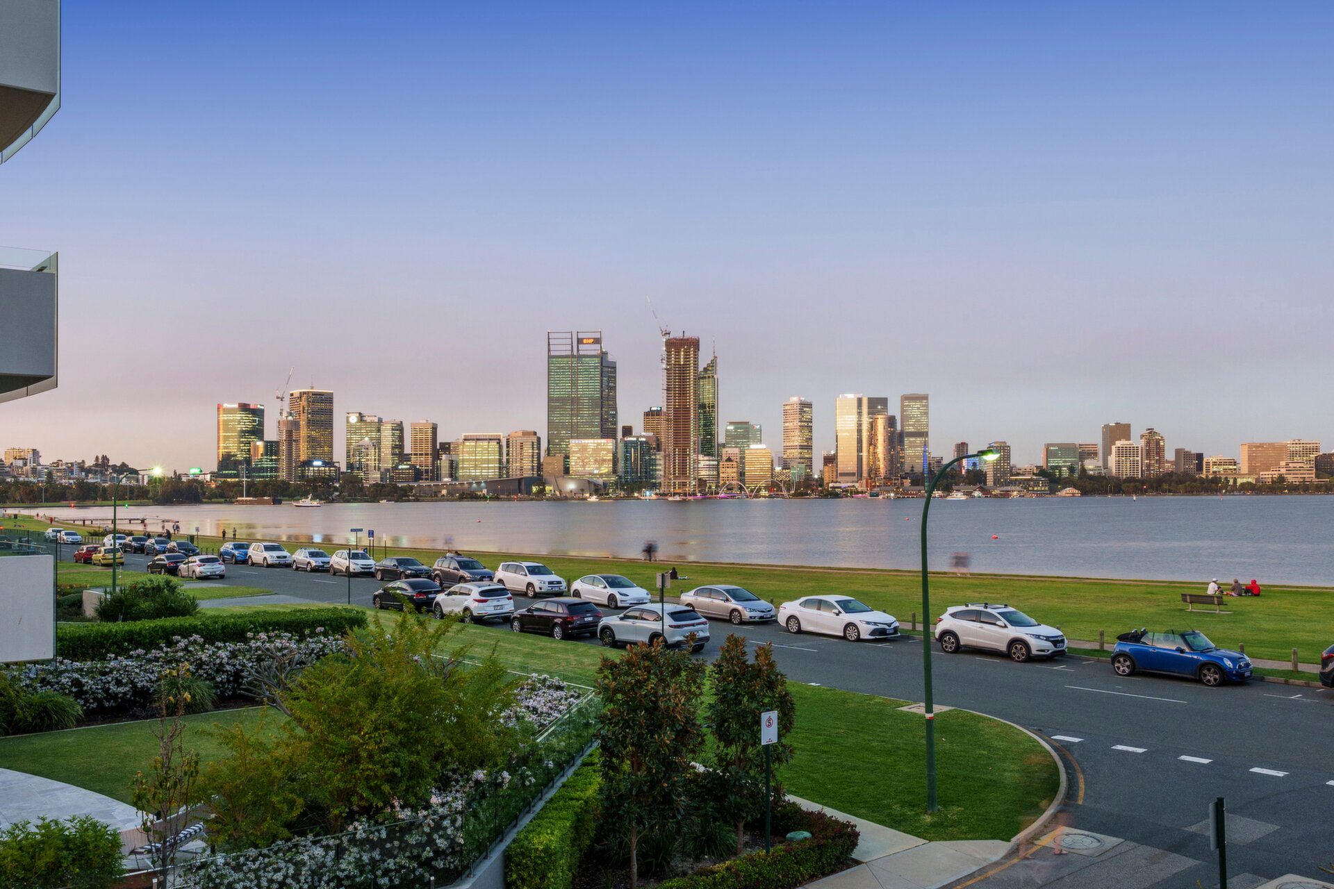2/49 South Perth Esplanade, South Perth Sold by Luxury Real Estate Sales - image 1
