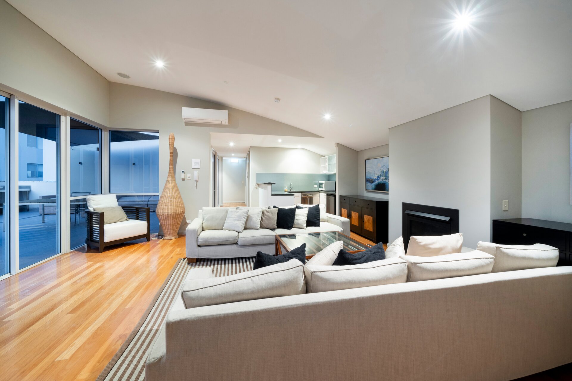 2/49 South Perth Esplanade, South Perth Sold by Luxury Real Estate Sales - image 1