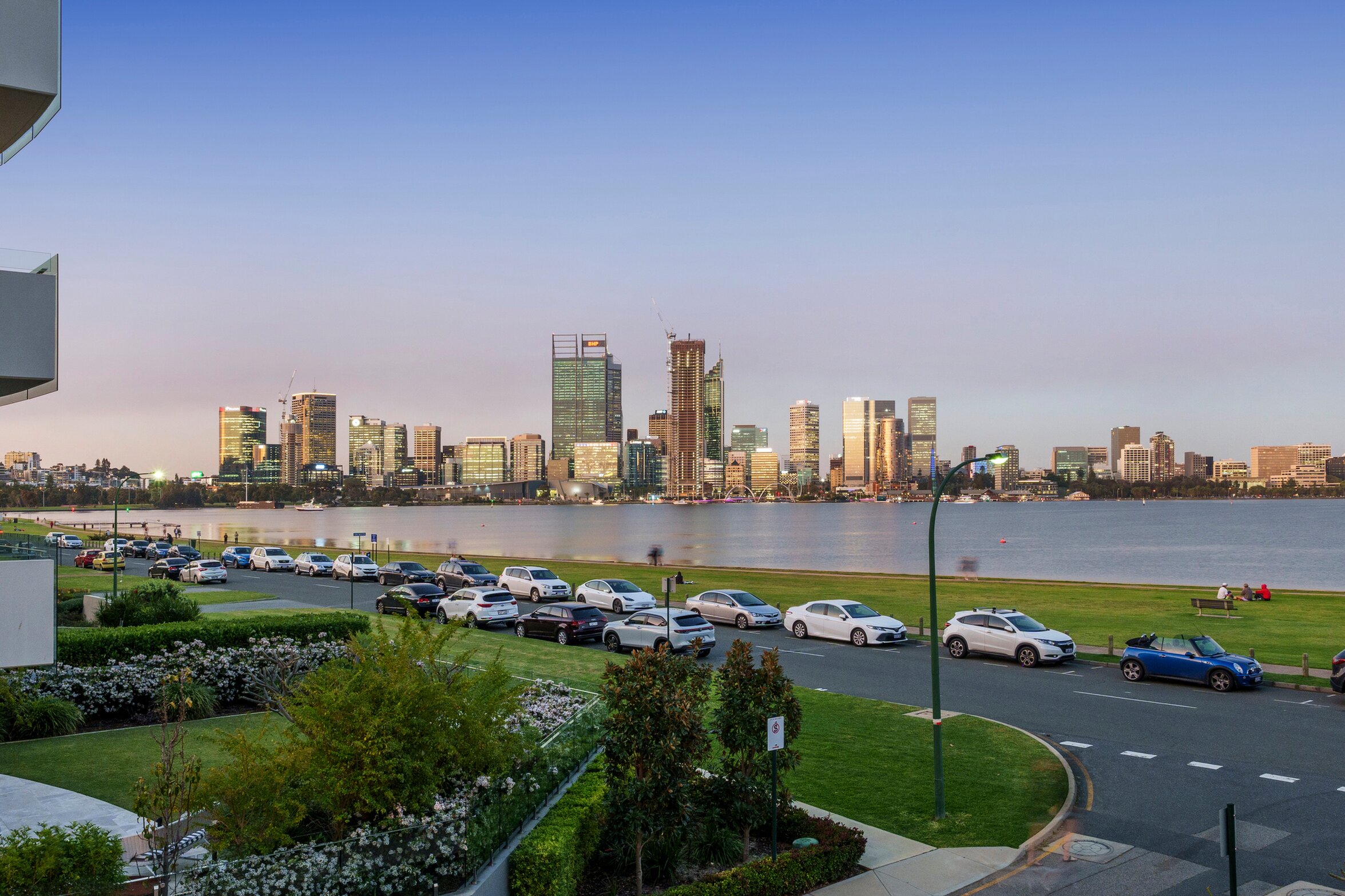 2/49 South Perth Esplanade, South Perth Sold by Luxury Real Estate Sales - image 1