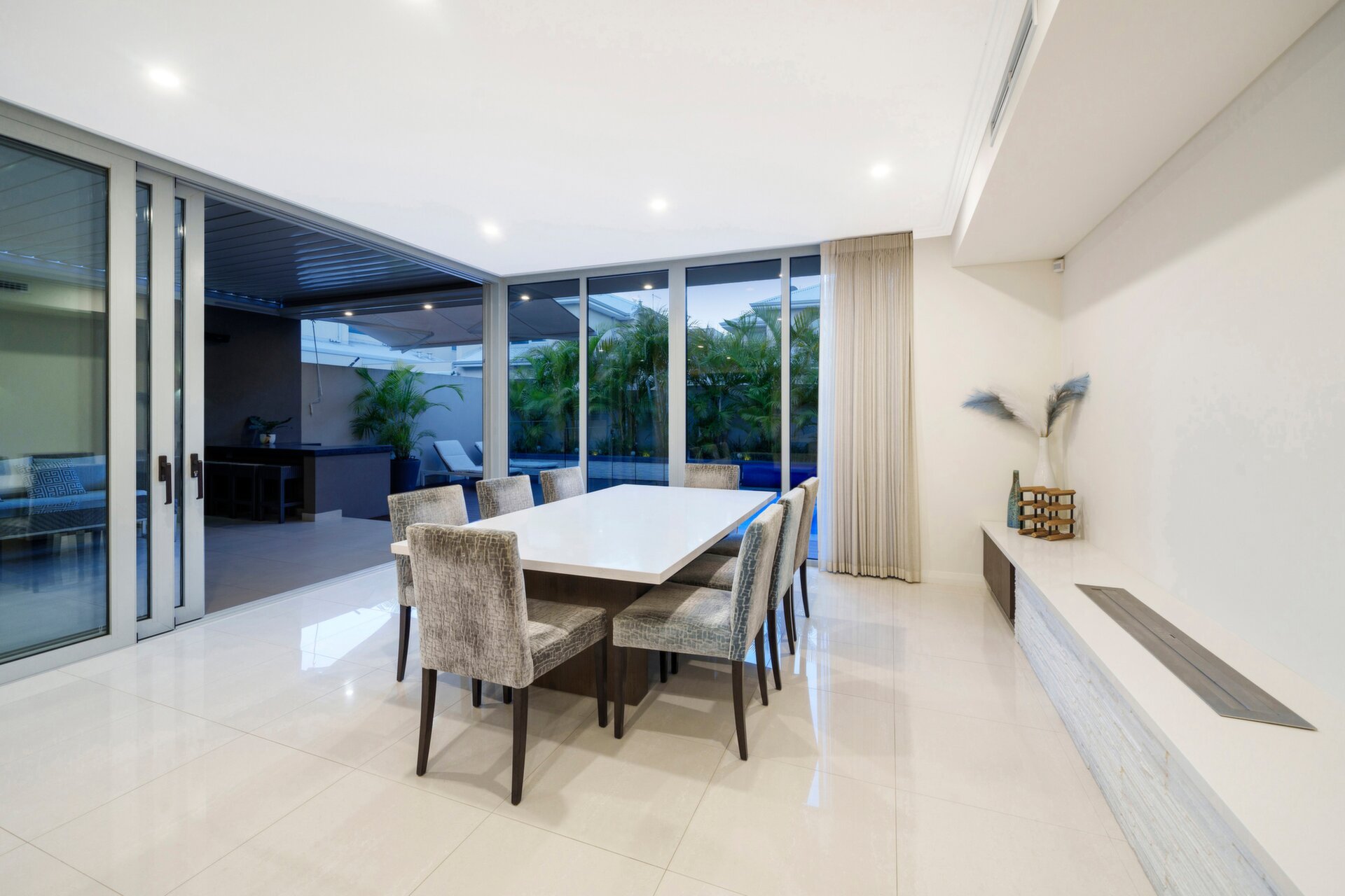 7 Oldfield Street, Burswood Sold by Luxury Real Estate Sales - image 1