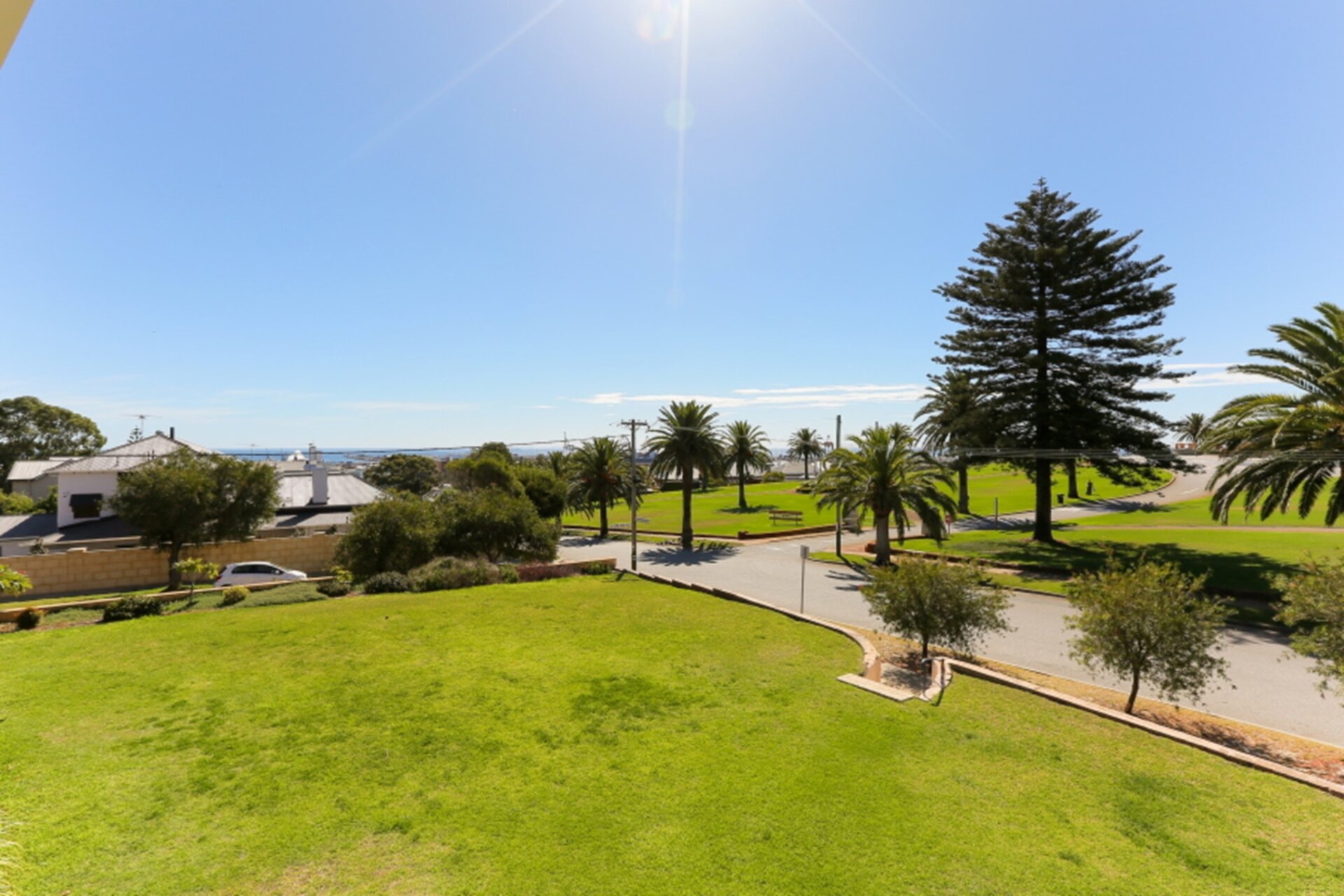 11/15 Knutsford Street, Fremantle Sold by Luxury Real Estate Sales - image 1